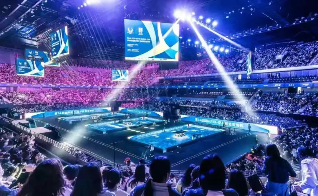 国际赛事标准足球人数_七人制足球国际赛比赛规则_国际足球比赛采用几人制